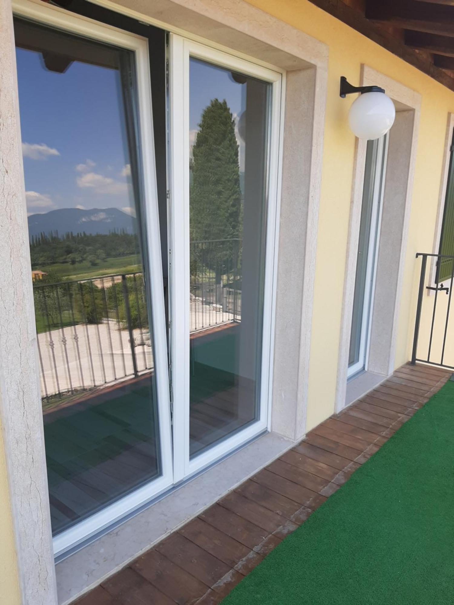 Villa Benvenuto Costermano Værelse billede